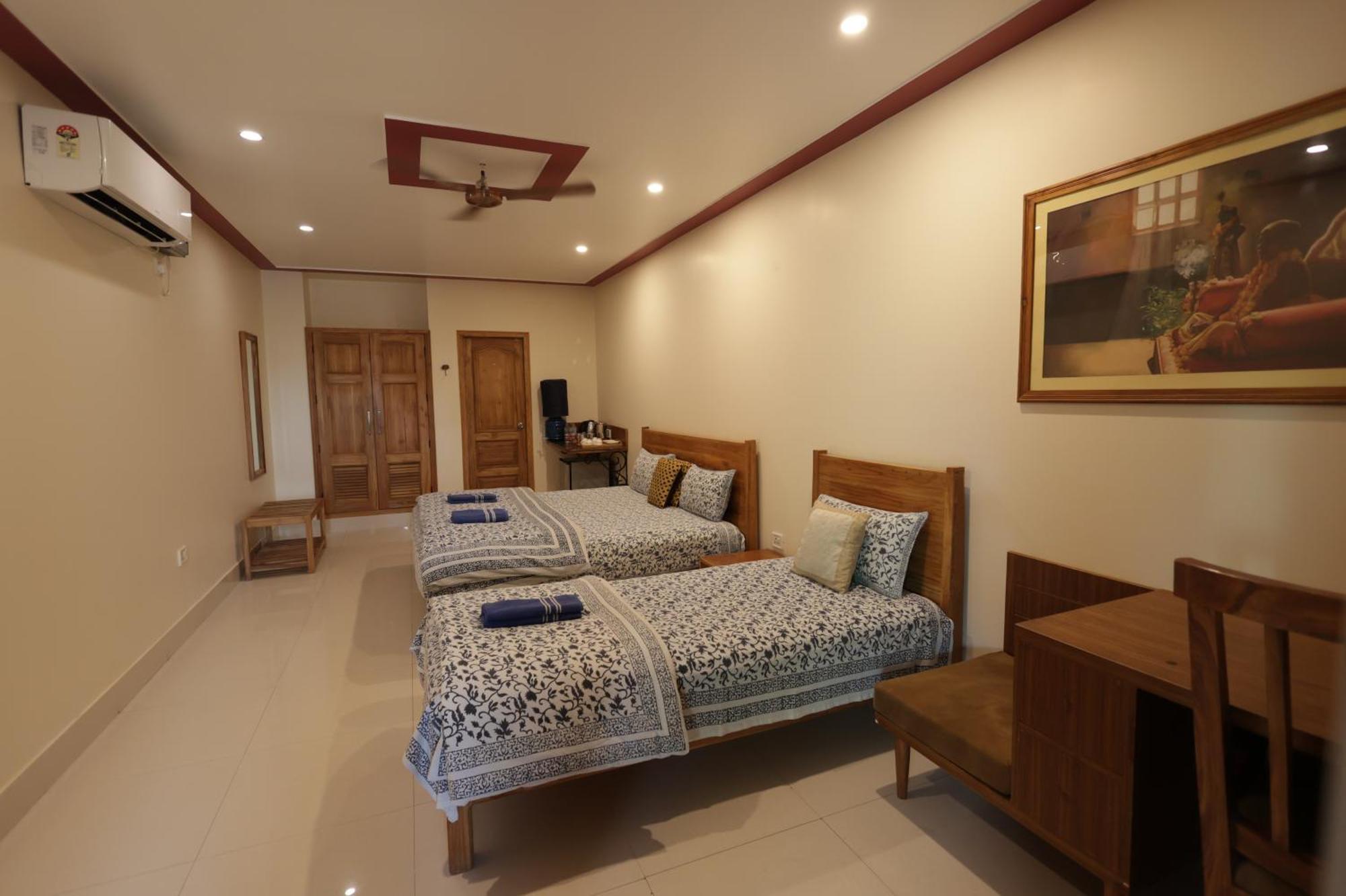 Mvt Guesthouse & Restaurant Vrindāvan Εξωτερικό φωτογραφία