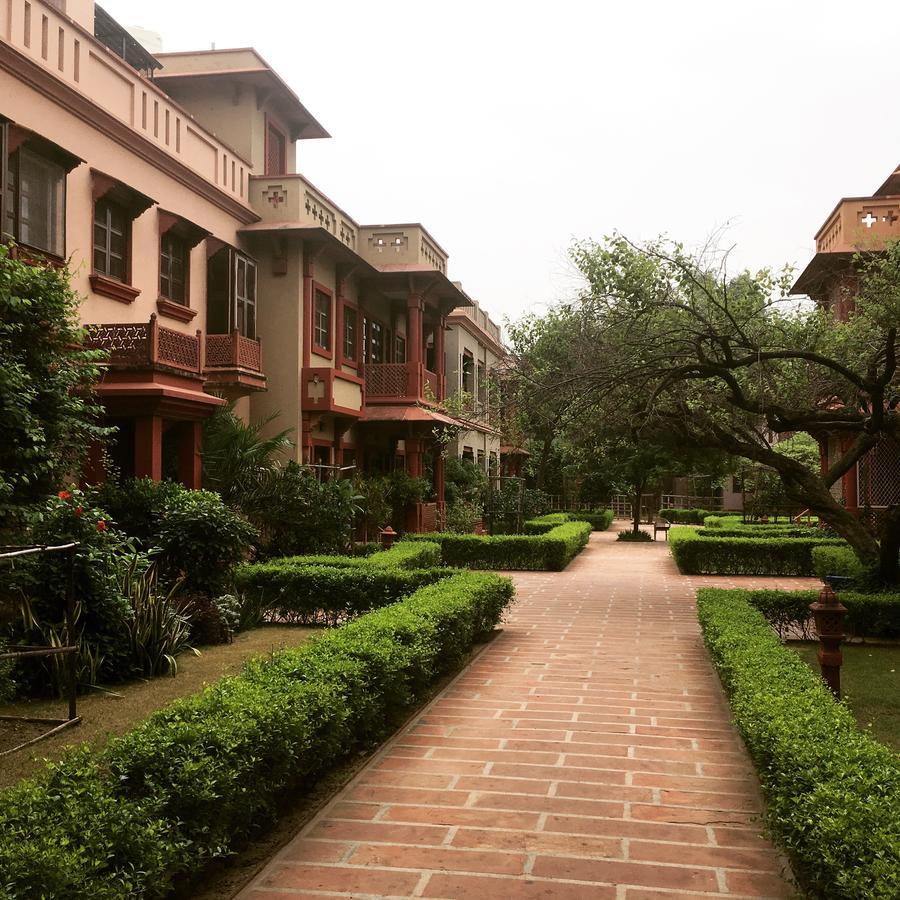 Mvt Guesthouse & Restaurant Vrindāvan Εξωτερικό φωτογραφία